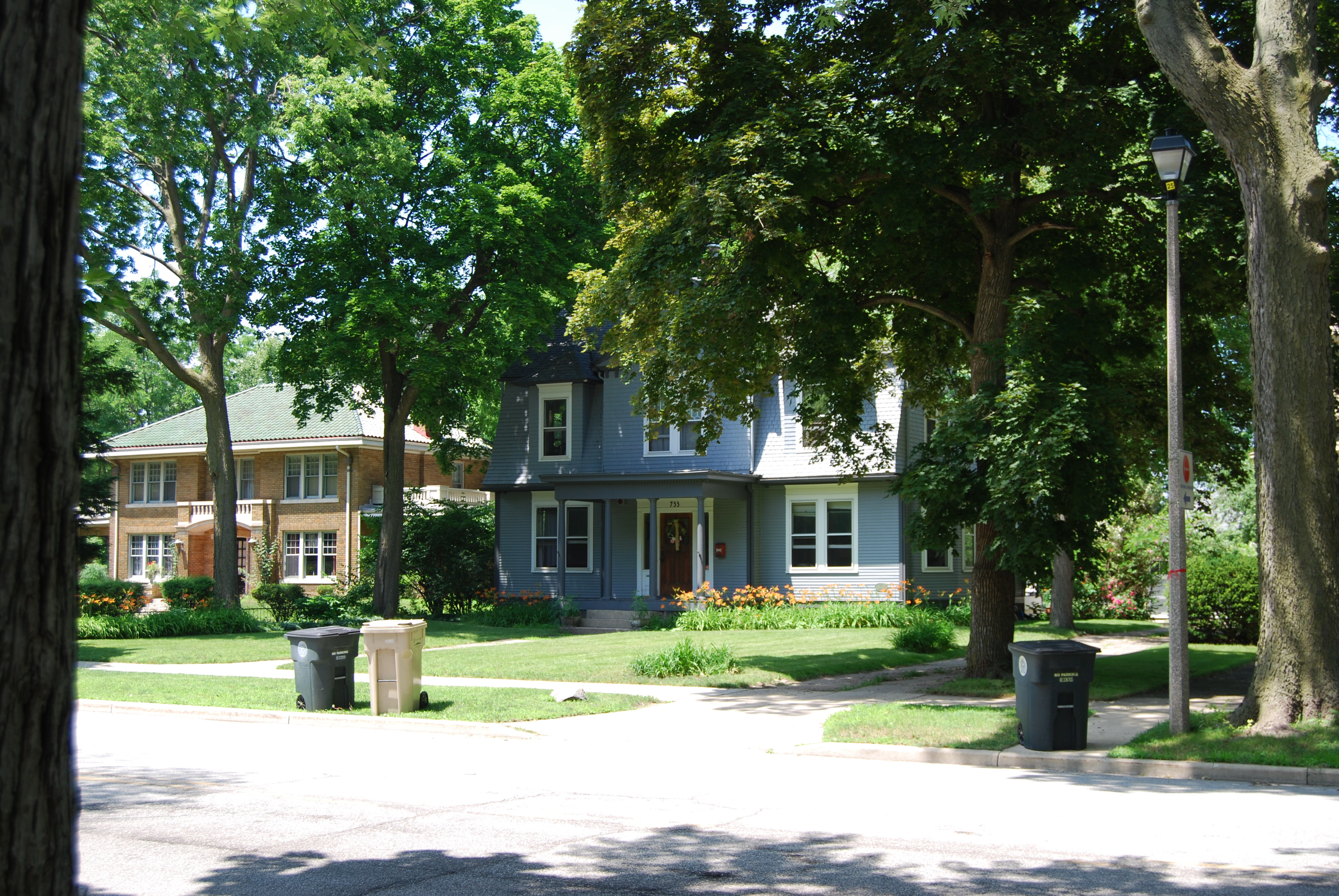 733 West Washington